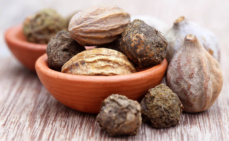 Triphala: un unico rimedio per stomaco e intestino